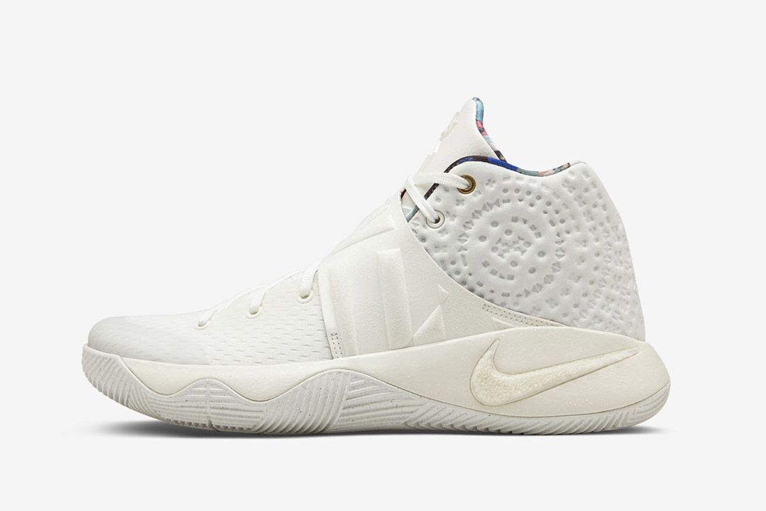 Nike 12 Soles Kyrie 2 What The