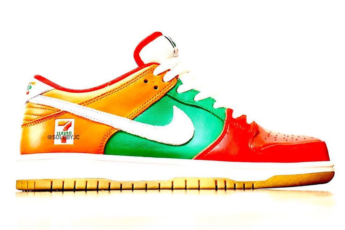 7-Eleven x Nike SB Dunk Low Lateral Leak