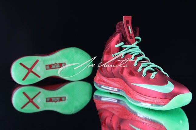 Nike Lebron Holiday Shoe 1