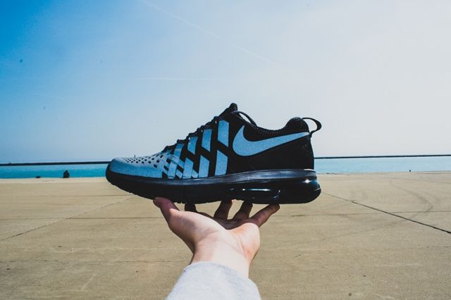 nike air fingertrap