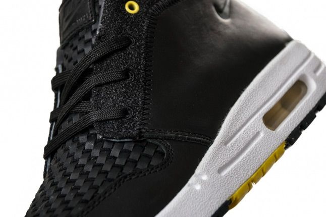 Nike Wardour Max 1 Woven Detail 1