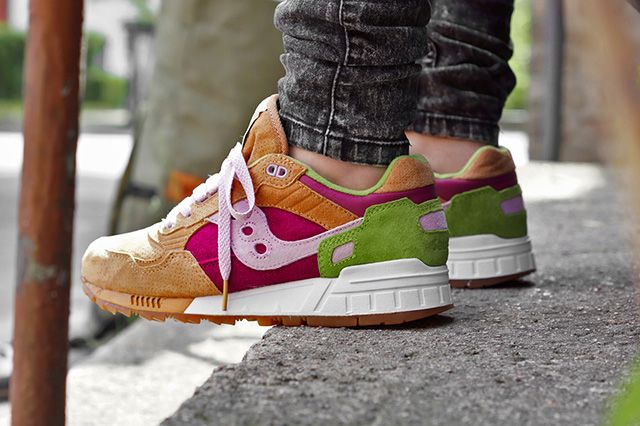 Saucony x end burger online