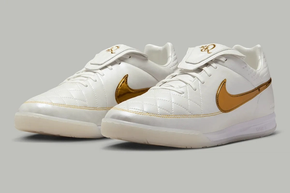 Ronaldinho x Nike Tiempo Legend 'Touch of Gold'