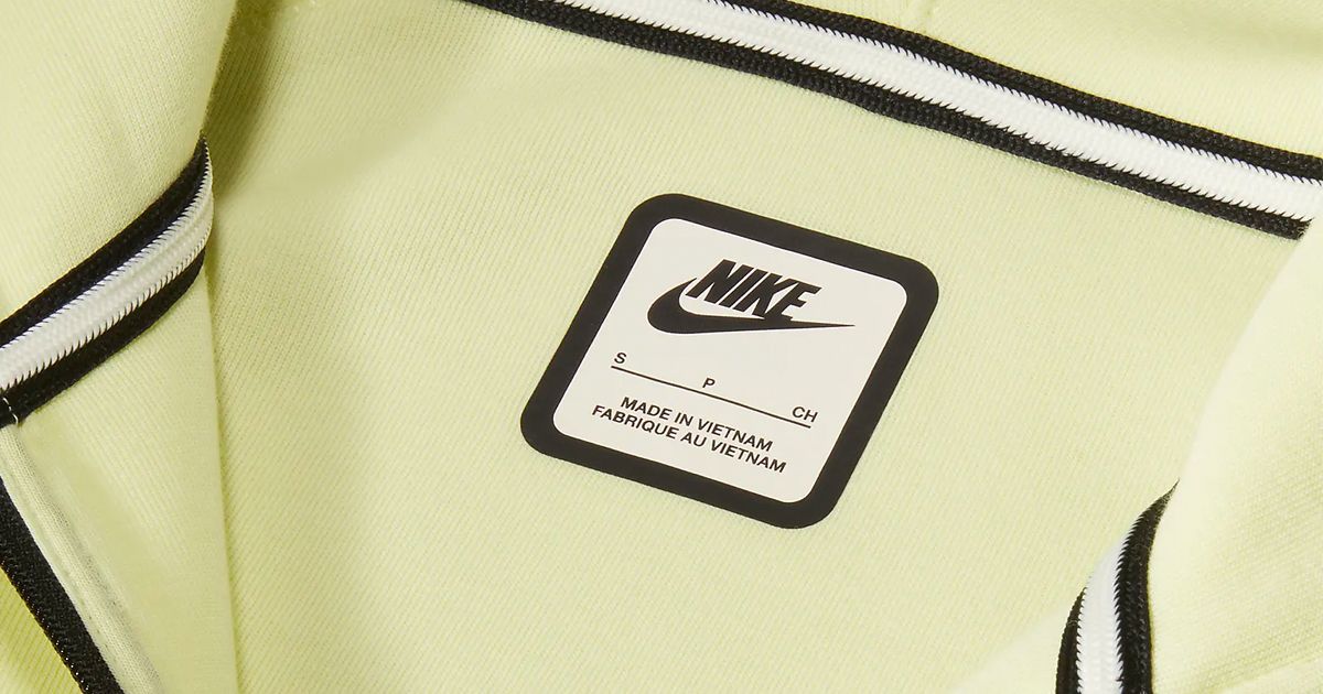 tan nike tech fleece