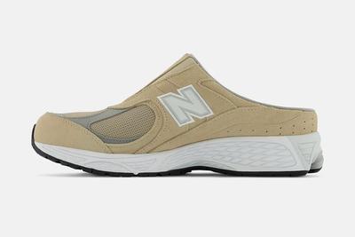 the-new-balance-2002r-mule-has-arrived
