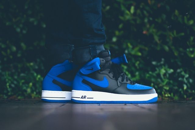 Nike Air Force 1 Mid Royal Releases