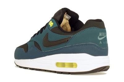 Nike Am1 Wmns Fall Overkill Delivery 11