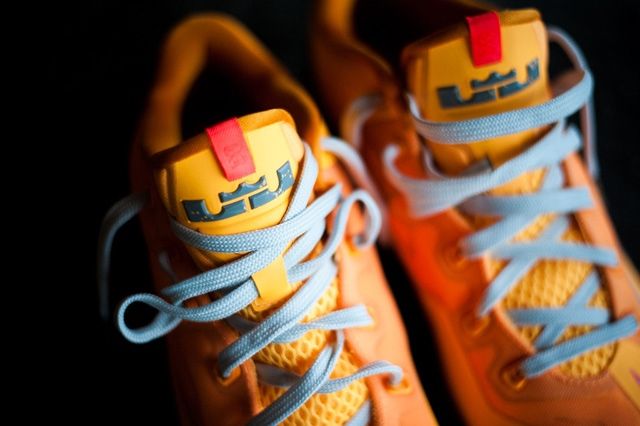 Nike Lebron 11 Low Atomic Mango Bump 3