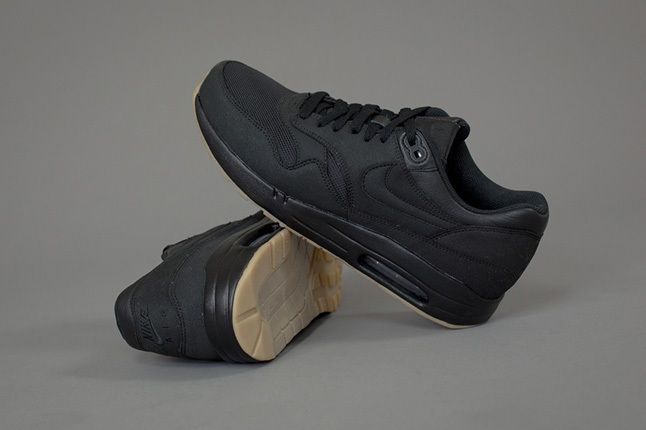A P C X Nike Spring 2013 Collection Black 1
