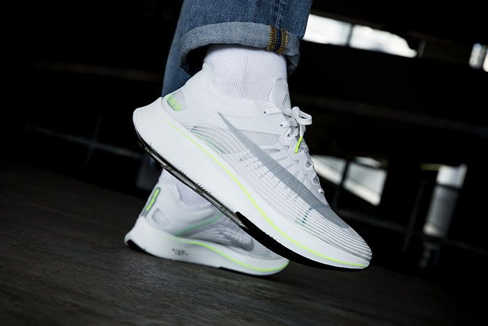 Ocho Parpadeo monitor Nike's Zoom Fly SP Looks Even Faster in Volt - Sneaker Freaker