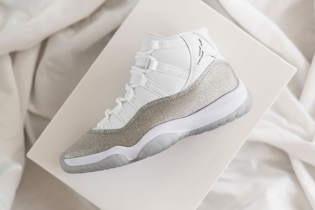 jordan 11 metallic silver outfit