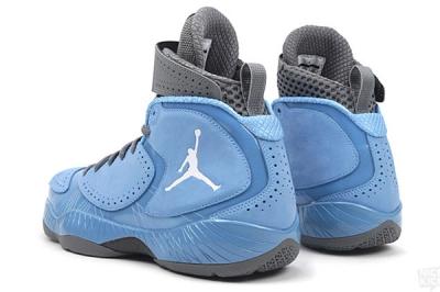 Air Jordan 2012 University Blue 3 1