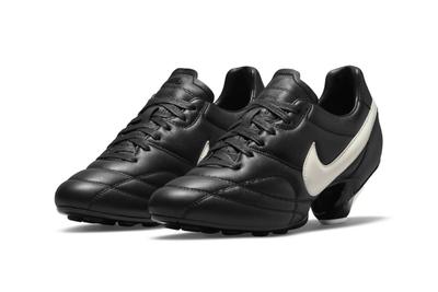 Release Date: COMME des GARÇONS x Nike Premier Heel
