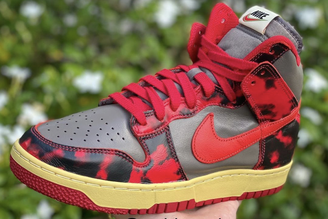 red camo dunks