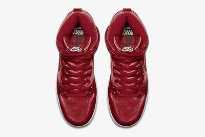 Nike Sb Dunk High Red Santa 5