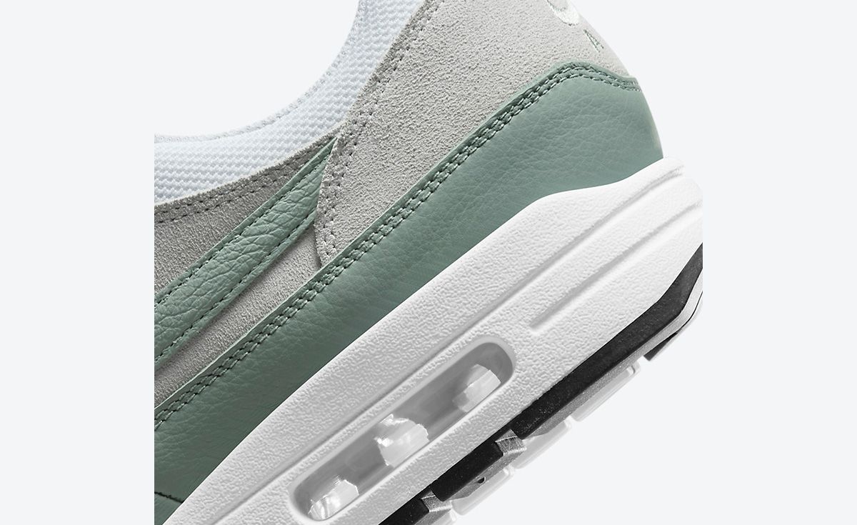 air max 1 mica green