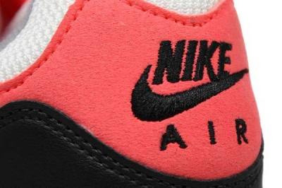 Nike Air Base Ii Vntg Heel Detail 1