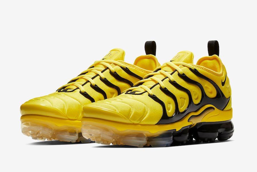vapormax plus bumblebee black and red