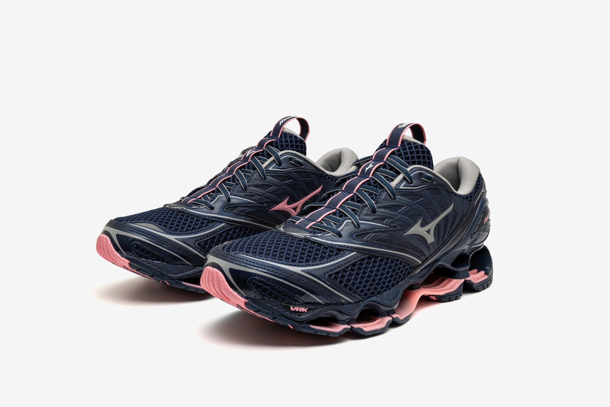 ウサユキ Game On! Mizuno and VRUNK's Wave Prophecy LS Brings the Heat