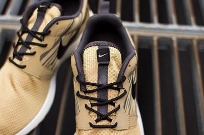 Nike Roshe Run Hyperfuse Gold Black 3