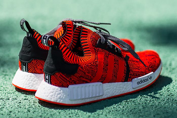 nmd r1 red apple