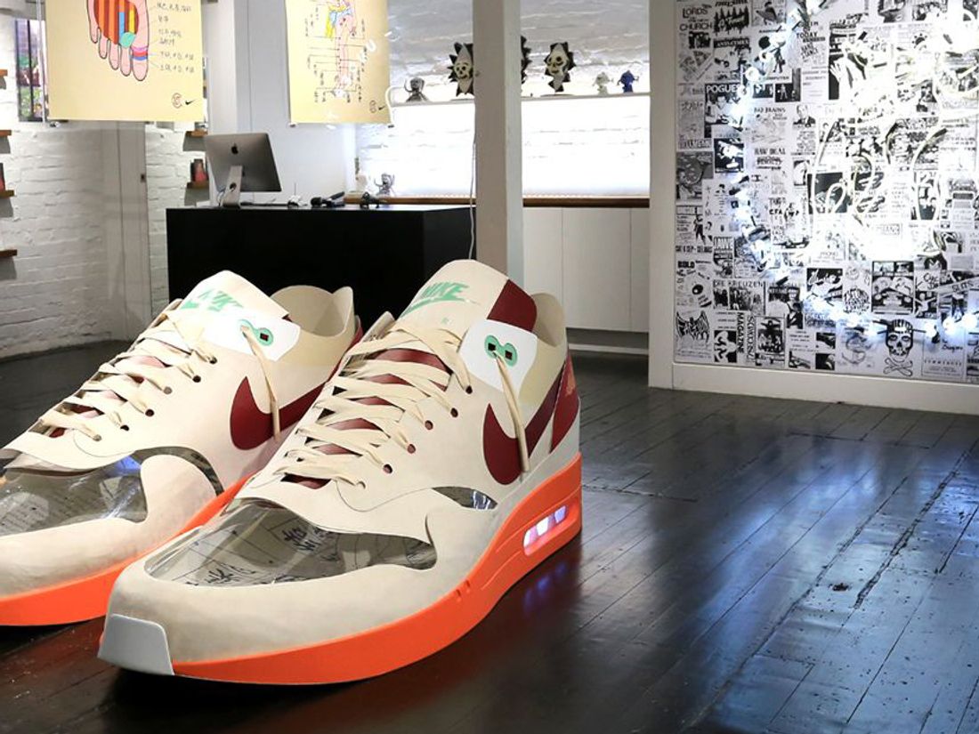 The World-First Louis Vuitton x Supreme Pop-Up Shop Is Coming to Sydney -  Concrete Playground