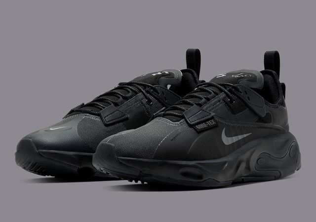 nike react gore tex triple black
