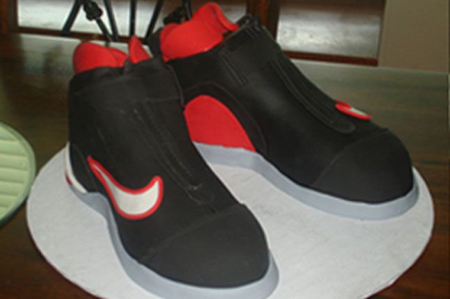 Sneaker Freaker Sneaker Cakes Glove 1 1