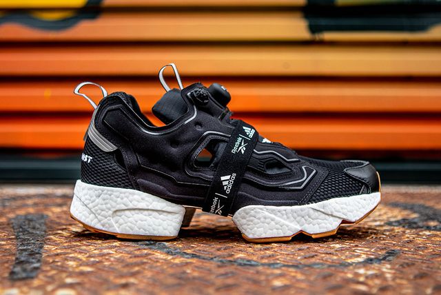 reebok instapump fury boost black & white