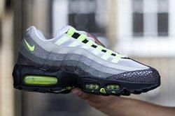 Nike Air Max 95 (Neon Premium) - Sneaker Freaker