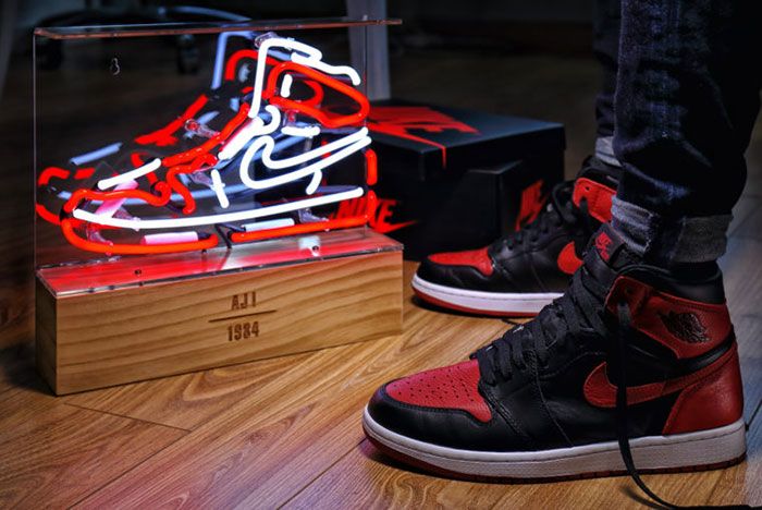 neon red jordan 1