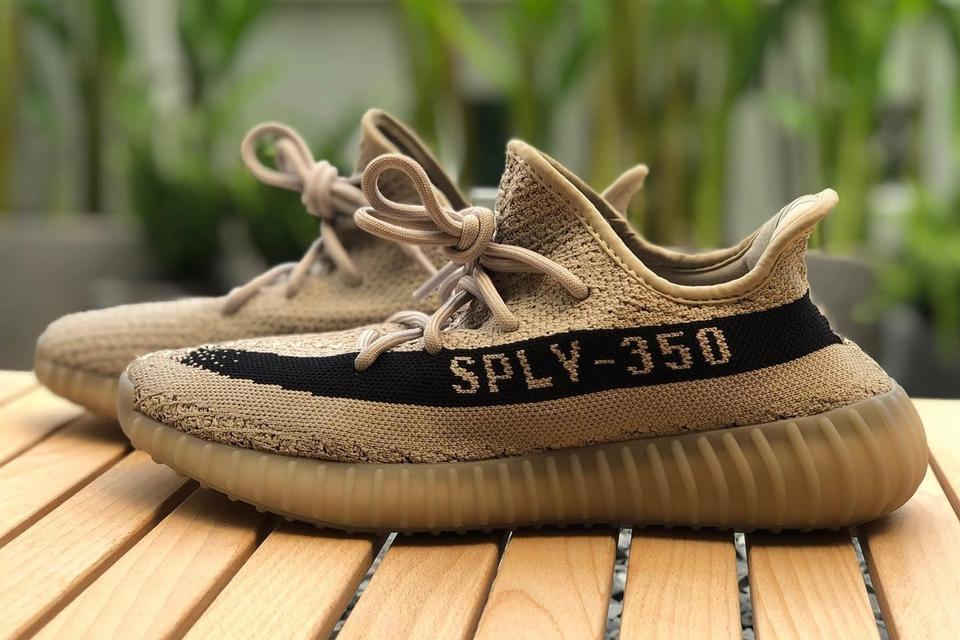 yeezy boost 350 v2 black beige