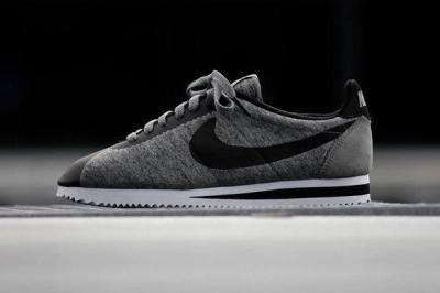 Nike Cortez (Tech Fleece)