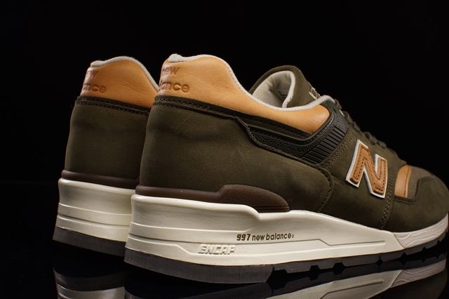 new balance leder olive