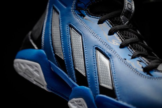 Adipower Howard 3 Blue Side Detail 1