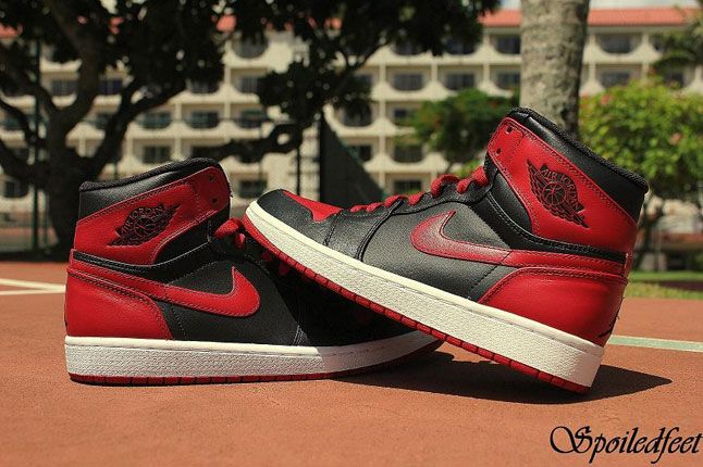 Air Jordan 1 Black Red 1