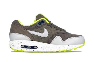 Nike Am1 Wmns Fall Overkill Delivery 5