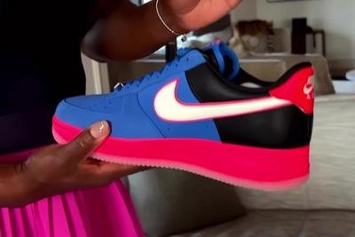 Nike Gifts Serena Williams ‘Memorable Moments’ orange nike air jordan high top sneakers for women