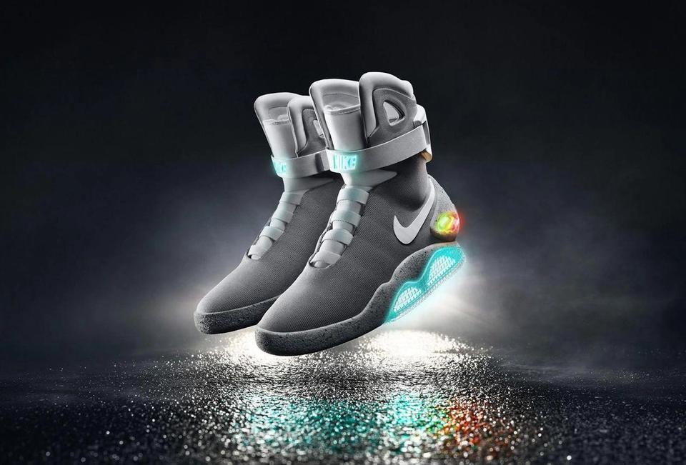 nike air mag electric laces