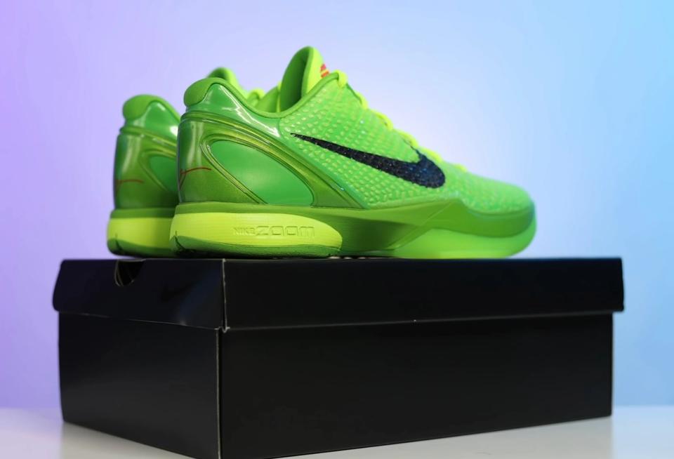 kobe grinch size 10.5