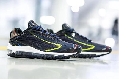 Nike Wmns Air Max Deluxe Black Navy 1