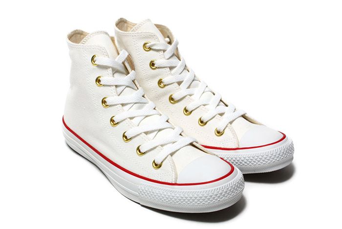 converse hearts white