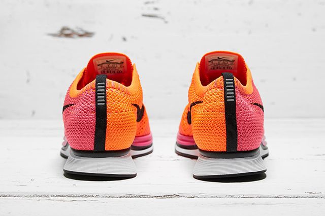Nike Flyknit Racer Pink Flash 3