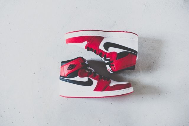 Air Jordan 1 Ko High Chicago 4