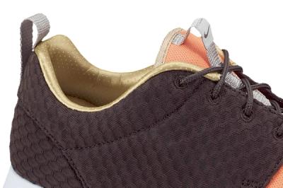 Nike Roshe Run Fb Metgold Crimson Heel Detail 1