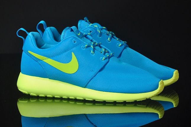 nike roshe blue and green