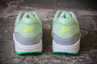 Nike Air Max1 Essential Vapor Green 2