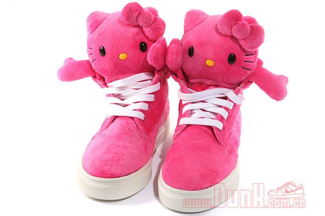 Hello Kitty® & Friends LAS VEGAS Child's Tee - Heart Crest: Pink