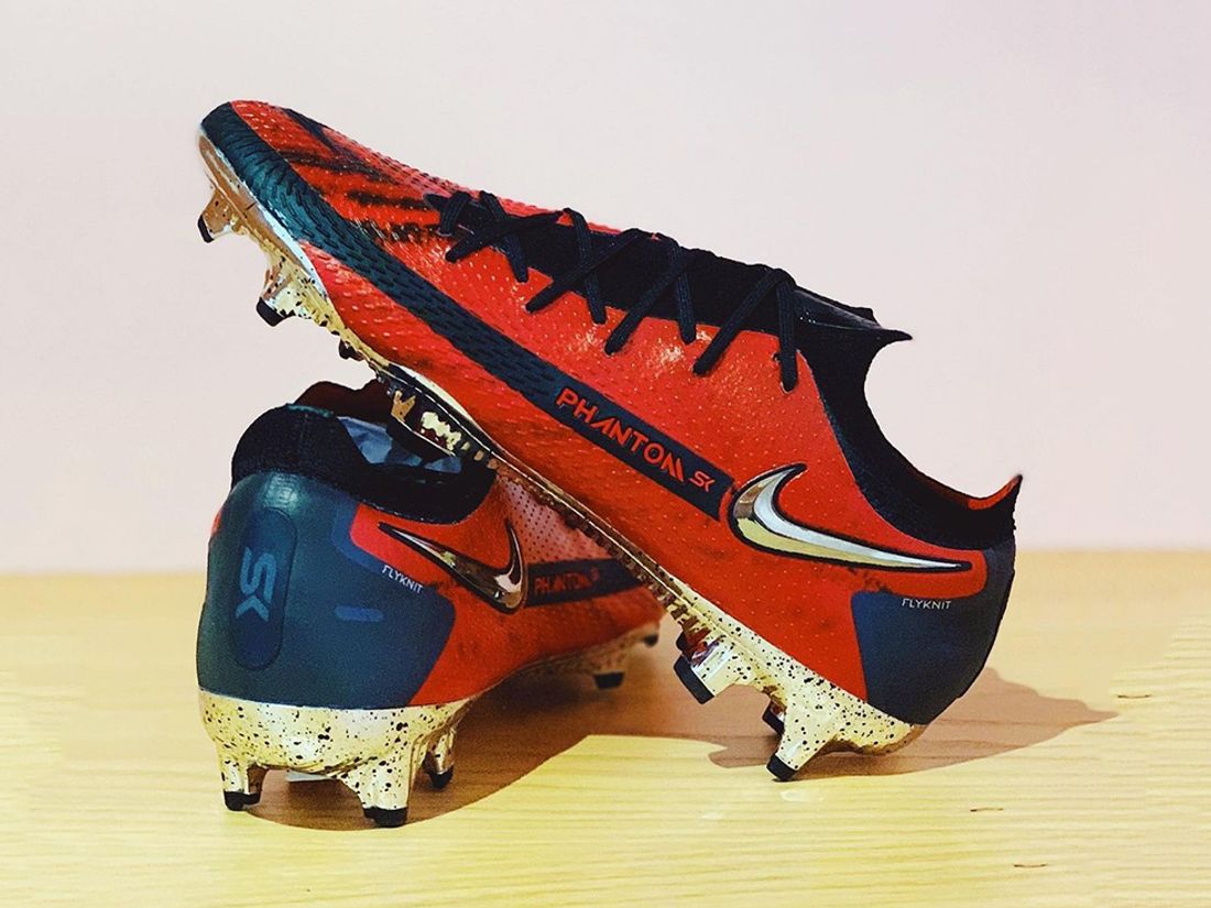 How To Make Supreme Football Boots! Shoe, Boots & Cleats DIY Customs 