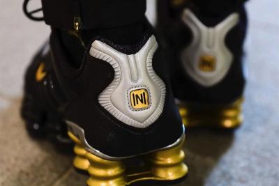 Neymar Nike Shox Tl Black Gold Collaboration First Look Bv1388 001 Release Date Heel